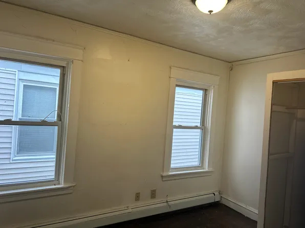 96 Veazie St, Providence, RI 02908