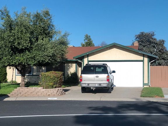 3rd image of 1192 Marguerite Ave