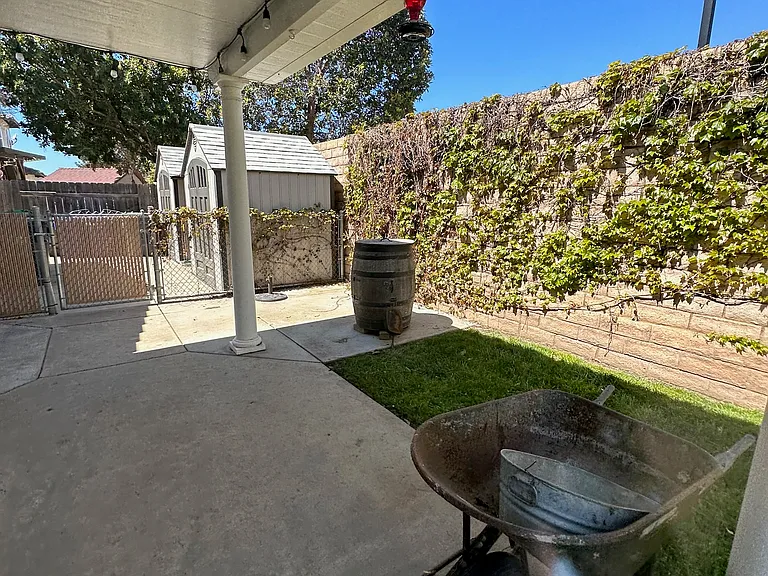 1741 E Alcala Dr — Photo 30