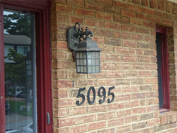 2nd image of 5095 Sand Wedge Ln