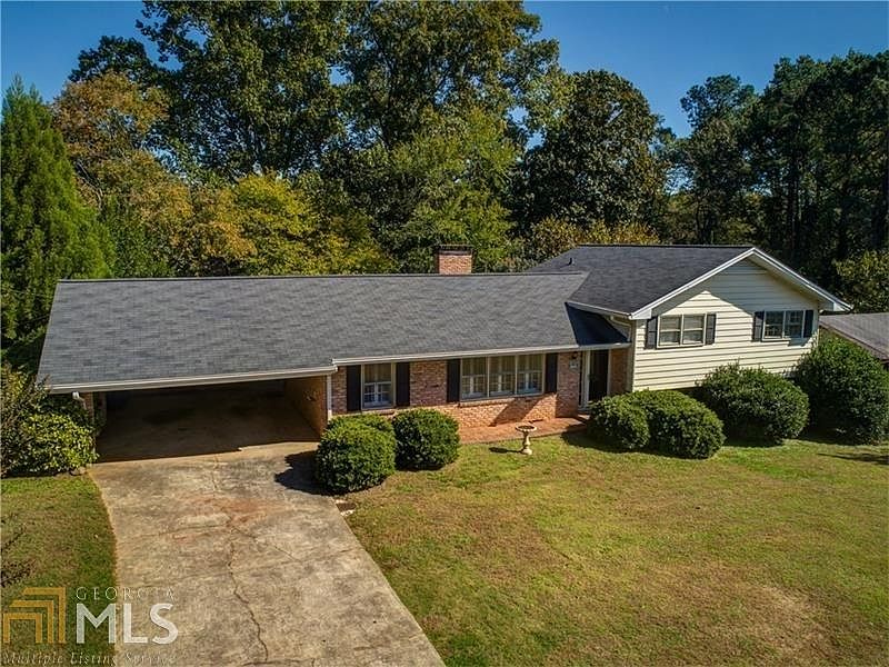 2nd image of 5885 Garber Dr