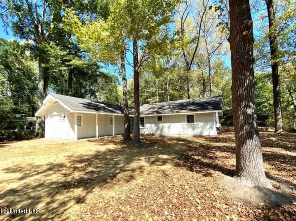 1318 Woody Dr, Jackson, MS 39212