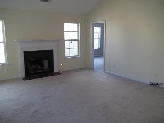 2nd image of 4033 Meadow Glen Way