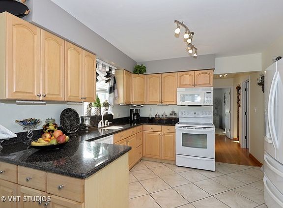 4th image of 2439 Nona St