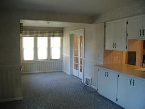 4th image of 8419 Stickney Ave