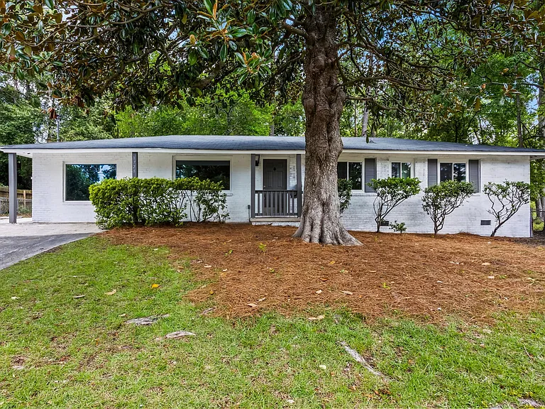 1728 Sandalwood Dr — Photo 4
