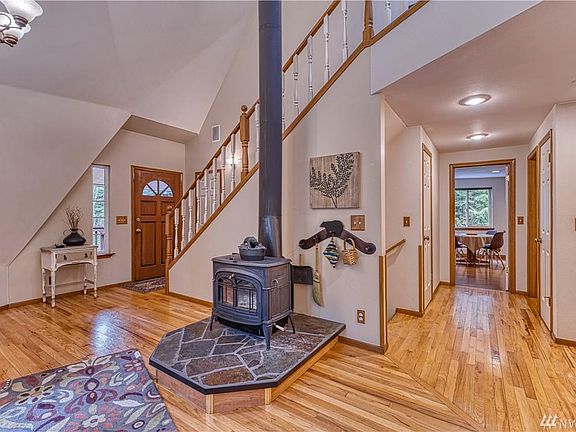 4th image of 1500 NW Mushroom Ln