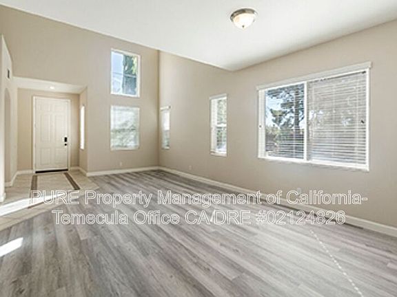 2nd image of 31160 Gleneagles Dr