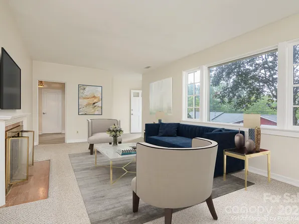 905 Temon St, Hendersonville, NC 28739