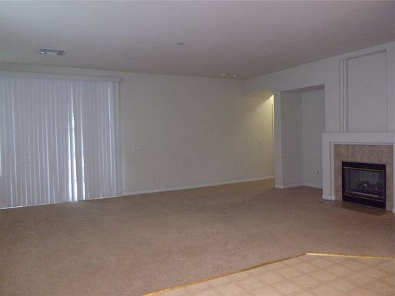 3rd image of 10888 Milbank Ave