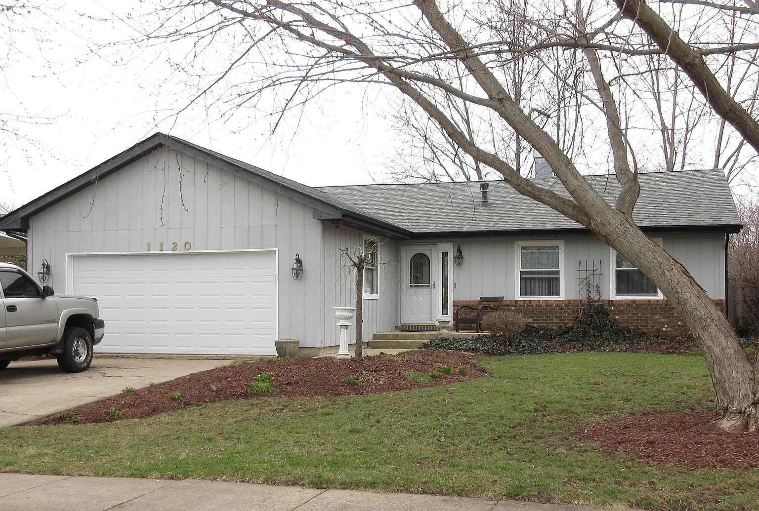 1120 Grenada Dr photo 1