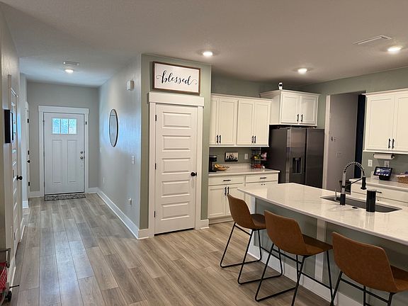 2nd image of 256 Camellia Dr
