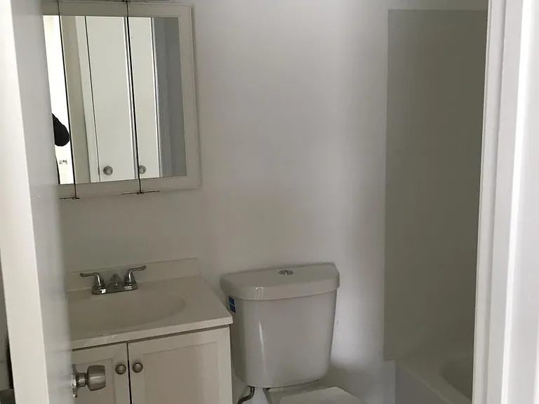 1303 Cove Ave #201 — Photo 9