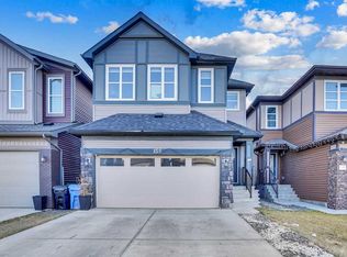 155 E Savanna Way NE, Calgary, AB T3J 0Z9