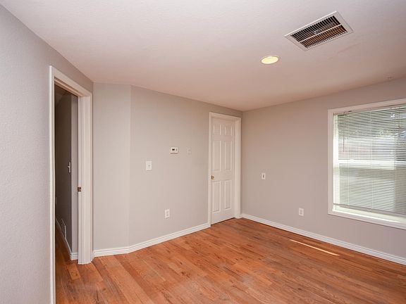 Kitchen / Dining
