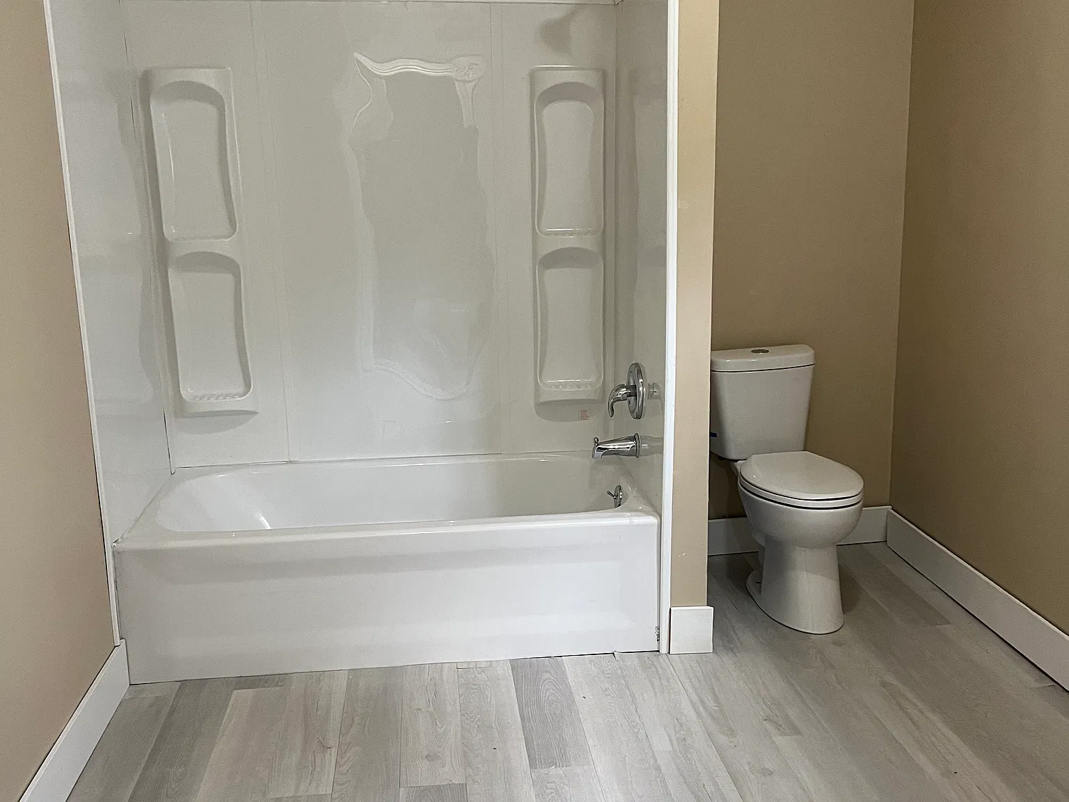 2 bed, 800 sqft, $950 — Photo 4
