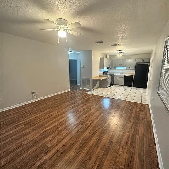 2896 Meadow Lake Ave — Photo 2