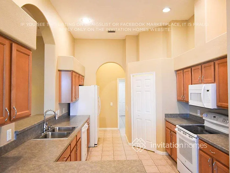 1631 Regal Mist Loop — Photo 4