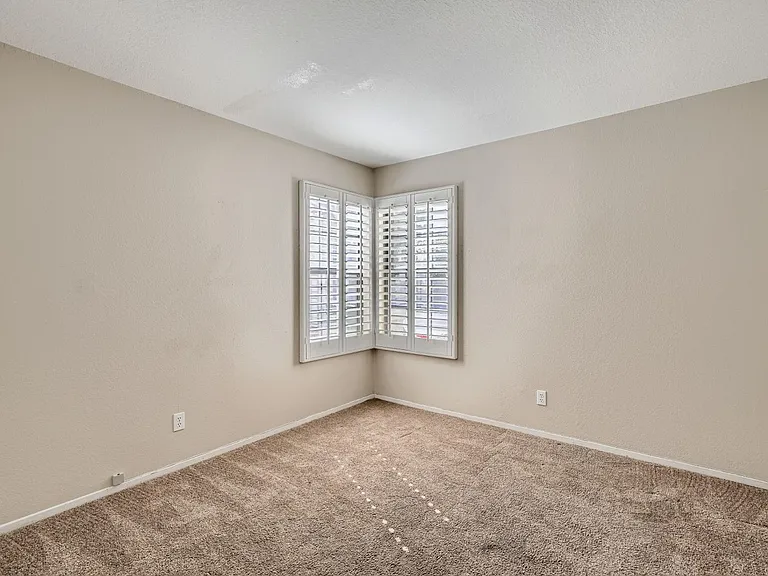 2224 Bear Valley St — Photo 15