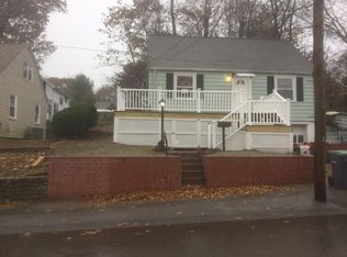 112 Riverside Dr, Dedham, MA 02026