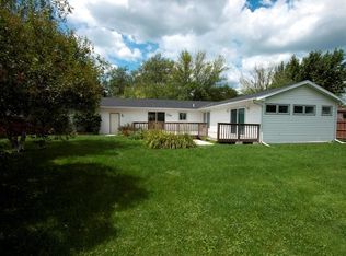 1019 Dorwood Dr, Lake Geneva, WI 53147