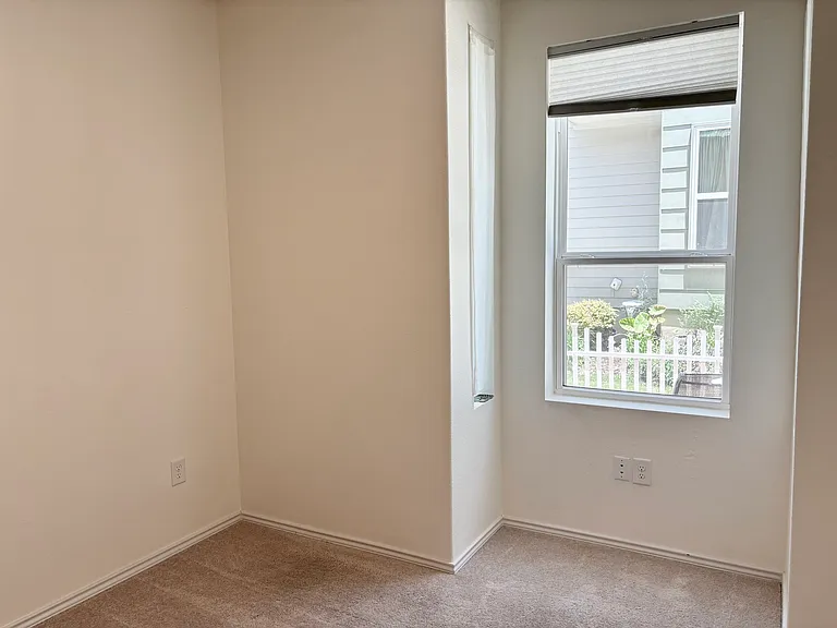 4329 Stromquist St — Photo 2