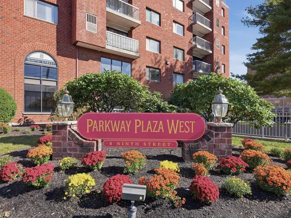 8 9th St APT 516, Medford, MA 02155