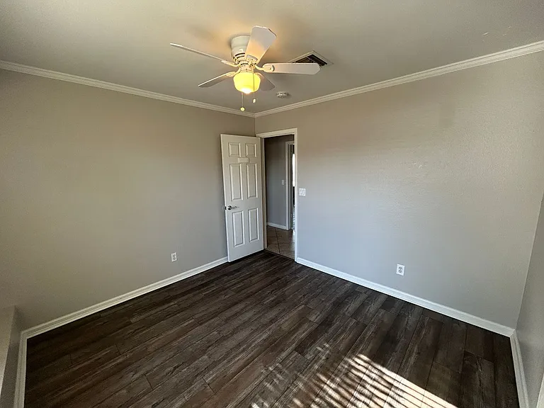 16435 S 43rd St — Photo 11