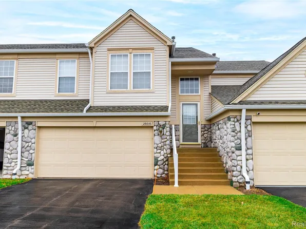 26616 Kirkway Cir, Woodhaven, MI 48183