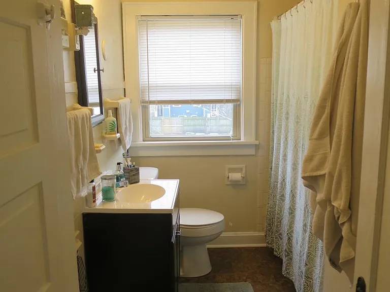 143 W California Ave — Photo 7