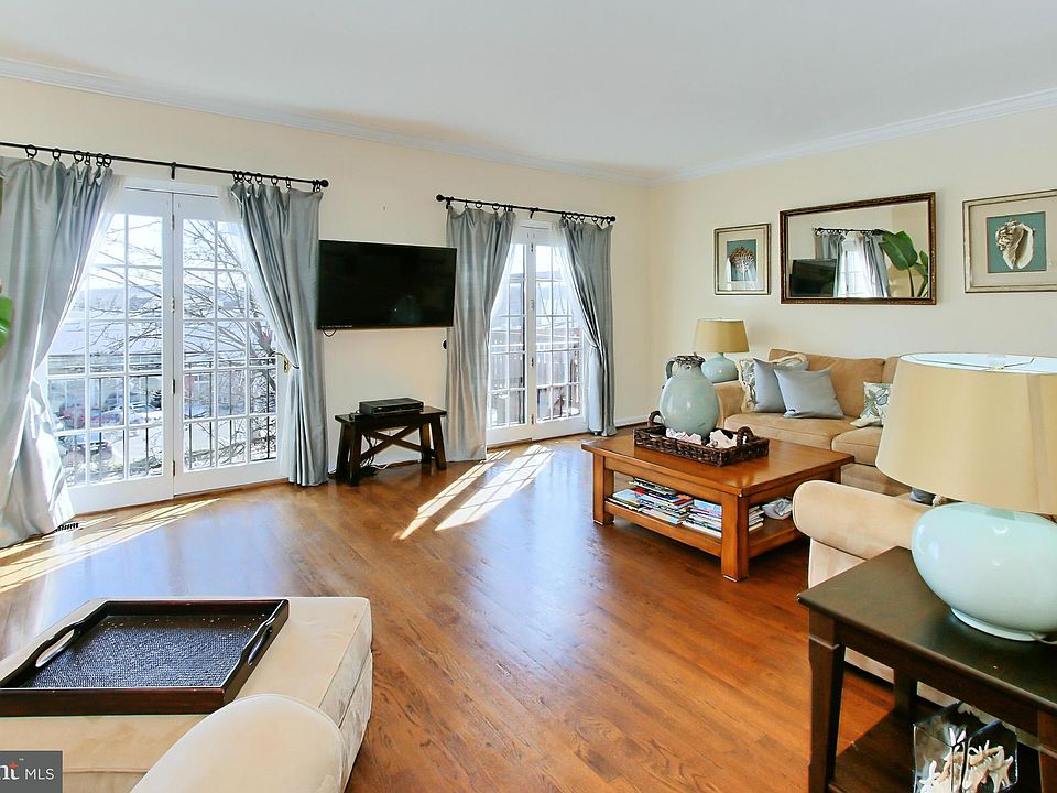 1st image of 116 Gretna Green Ct
