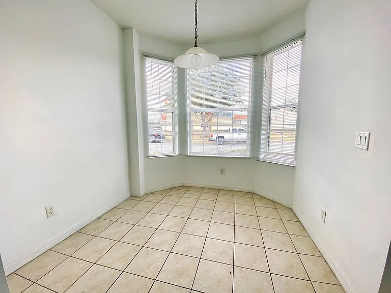 1194 S Beach Cir — Photo 5