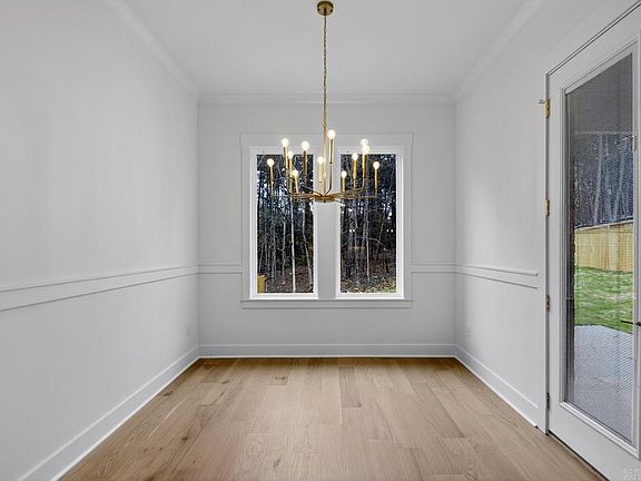 5th image of 135 Calion Ct