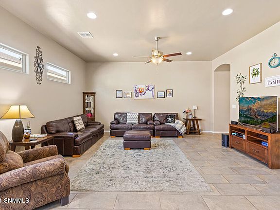 2nd image of 3923 Agua Caliente Dr