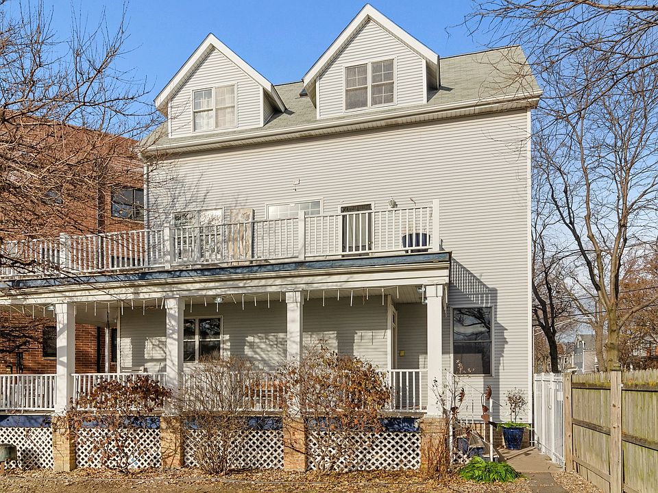 1st image of 3016 N Leavitt St