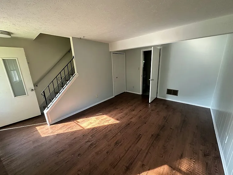 4366 N Norman Dr — Photo 8
