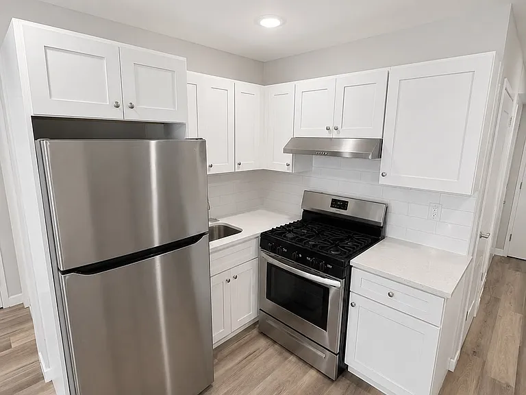 159 12th Ave #303 — Photo 5
