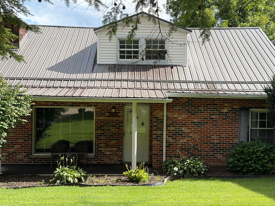 1st image of 1226 Strawberry Rd #2