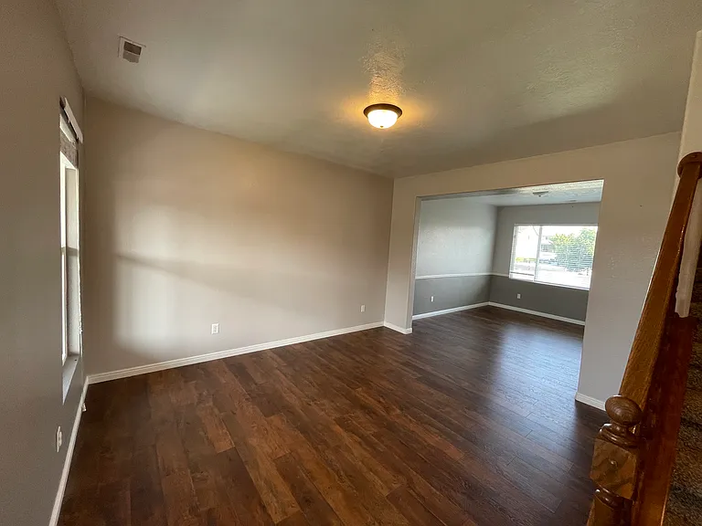 435 W Regatta Ln — Photo 5