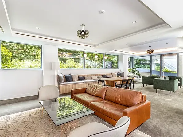 180 6th Avenue image 20 of 28