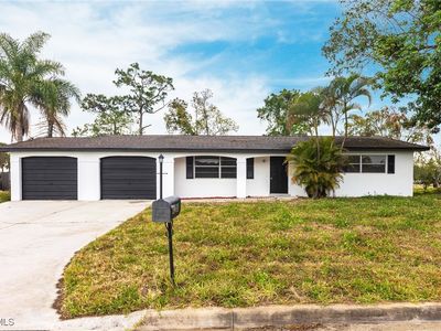 818 Gardenside Ct, Lehigh Acres, FL, 33936