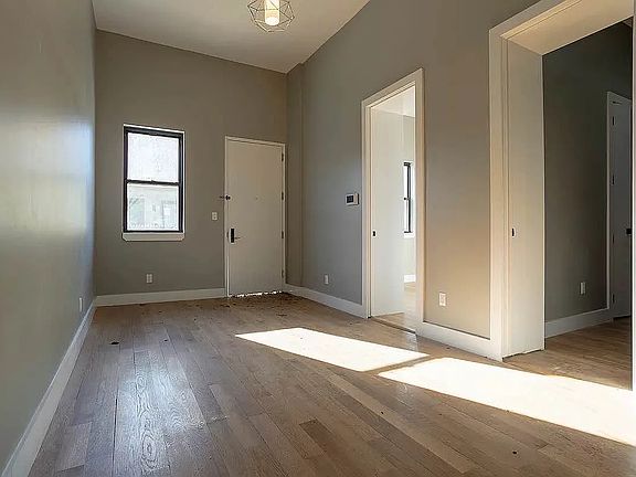 3rd image of 1259 Saint Johns Pl APT 1A