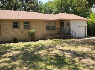 304 E Ellen Ave, Hurst, TX 76053