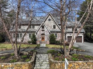 15 Old Town Rd, Wellesley, MA 02481