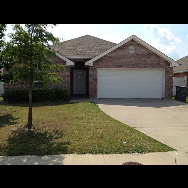 2nd image of 3225 Light Point Dr