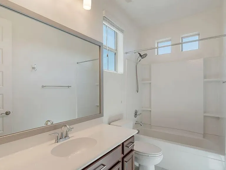 Guest bath 2nd floor