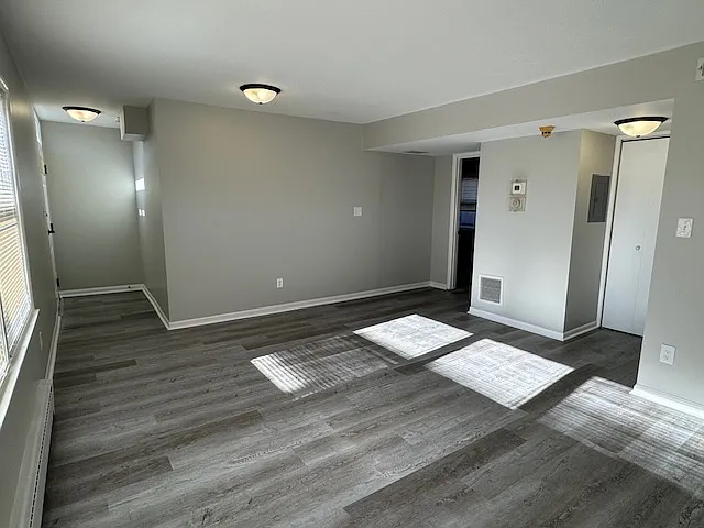 182 W North St #6 — Photo 5