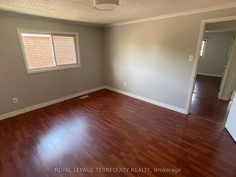 3151 Bracknell Cres — Photo 20