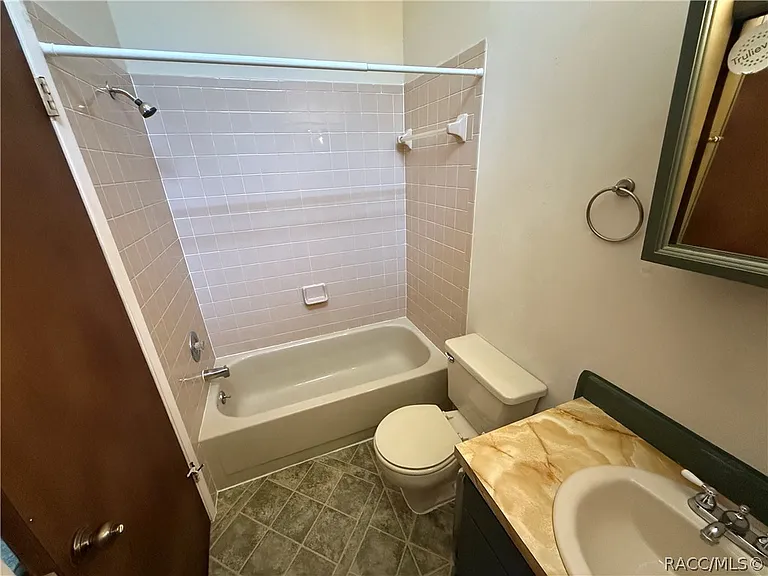 2316 Colby St — Photo 12