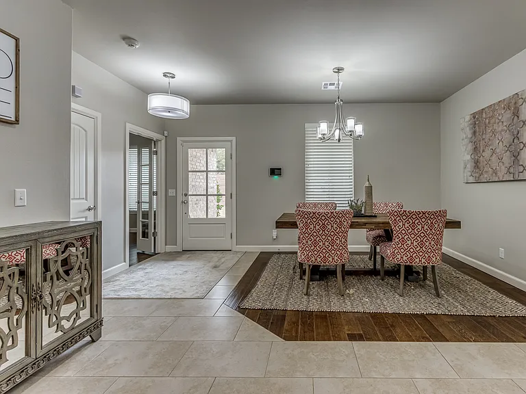 2700 Tranquilo Ln — Photo 3